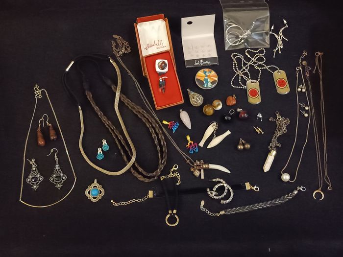 Lot de bijoux fantaisie - photo numéro 2