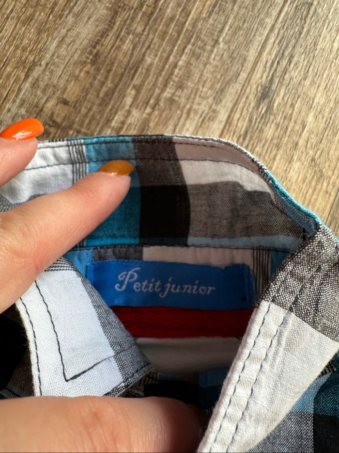 - Chemise petit junior          - 3 mois  - Très bon état - photo numéro 2