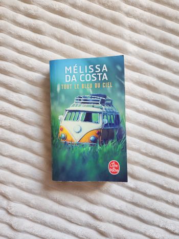 Livre Tout le bleu du ciel – Format poche – Très bon état