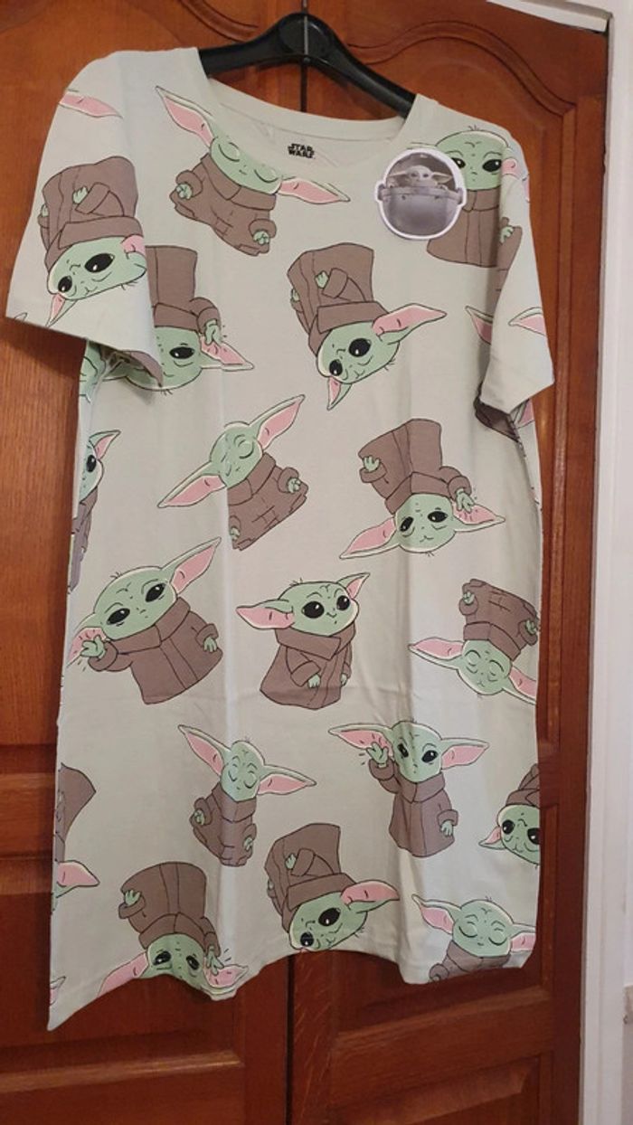 Chemise de nuit Star Wars Baby Yoda taille 40-42