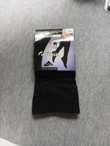 Mi bas noir neuf
