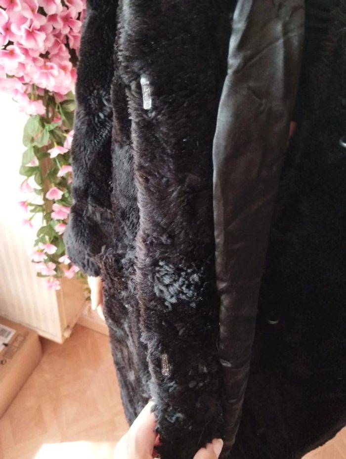 🌸Manteau fourrure noir Burton Taille 38🌸 - photo numéro 3
