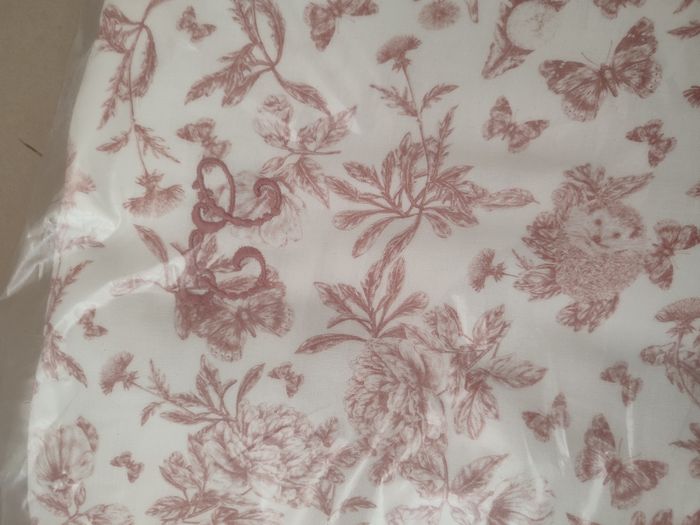 Tour de lit toile de Jouy rose tartine et chocolat neuf