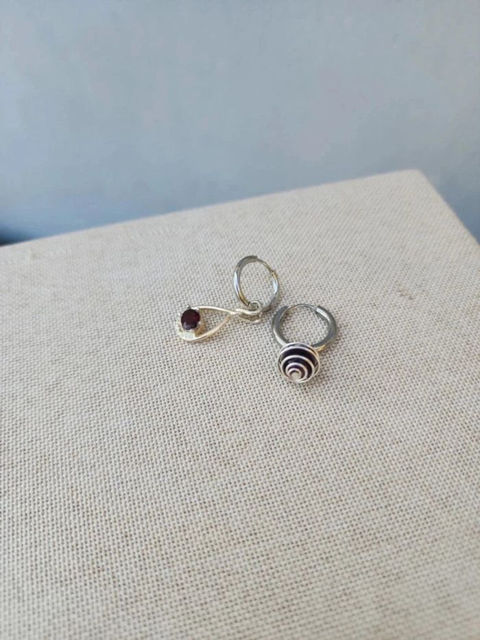 Boucles d'oreilles dépareillées silver vintage