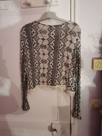 Pull polo manches longues fantaisie T. 34 /36 , avec dentelles