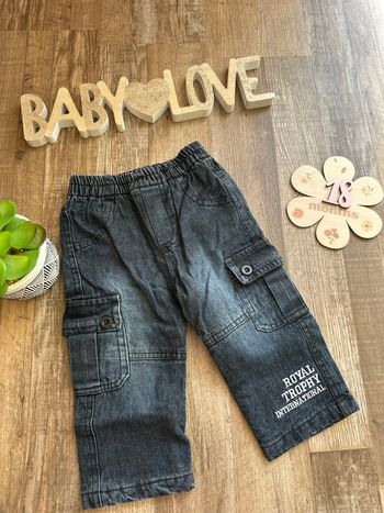 - Jeans   - 18 mois - Très bon état 