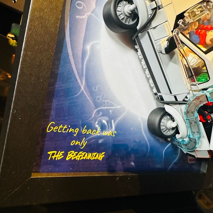 Cadre compatible LEGO DeLorean - Back to the Future II - (18×24 cm) - photo numéro 4