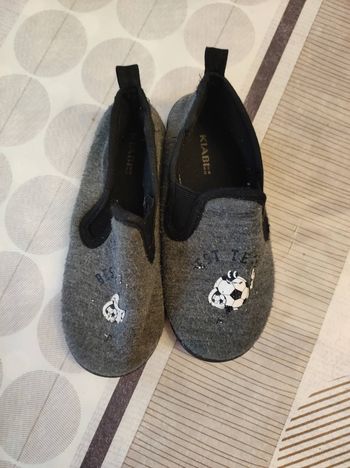 Chaussons Kiabi taille 28