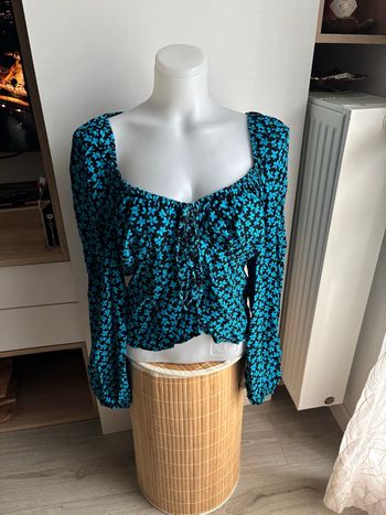 Blouse manche longue fleuri noir bleu taille L bershka