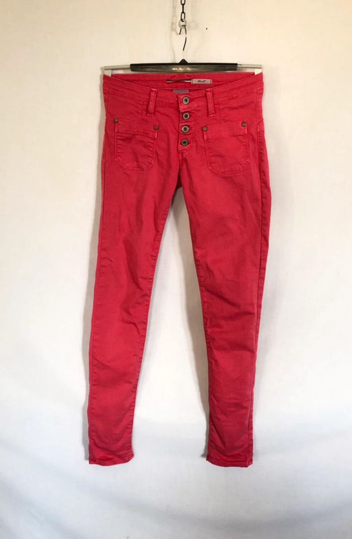 Jean rose vif taille basse slim Please taille Small / 34 36 très bon état
