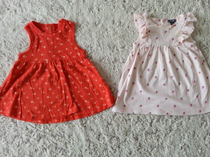 Lot 2 robes