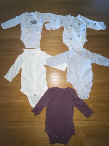 Lot bodies taille naissance