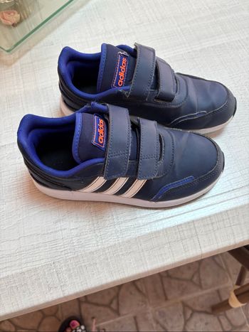 Baskets Adidas pointure 33