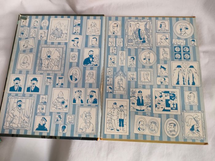 Bande dessinée Tintin Les bijoux de la Castafiore - photo numéro 3
