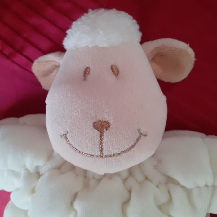 Doudou Petit Mouton avec grelot *Tiamo collection - photo numéro 3