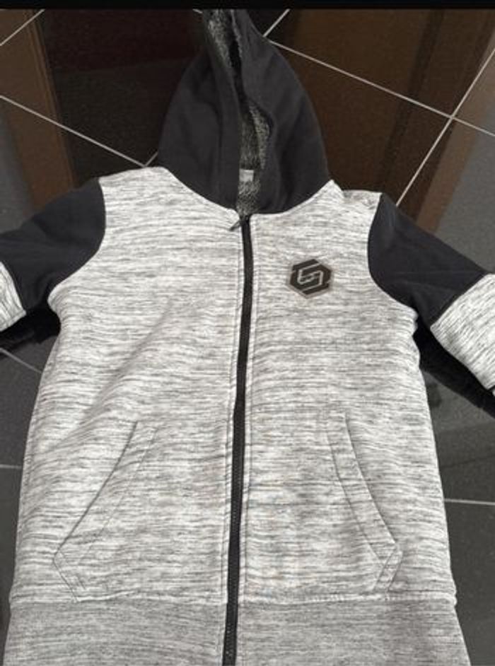 Veste Sweat taille 146-152 - photo numéro 4