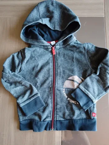 Gilet okaïdi taille 3 ans