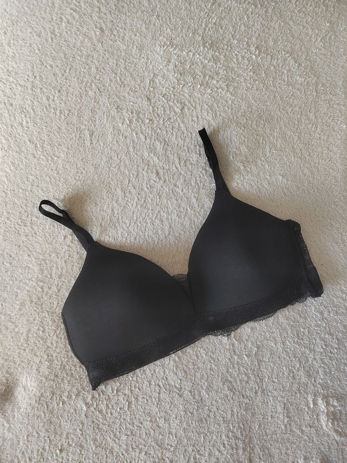 Soutien-gorge sans armature Noir avec dentelle – Taille S – Très bon état – My essential - photo numéro 2