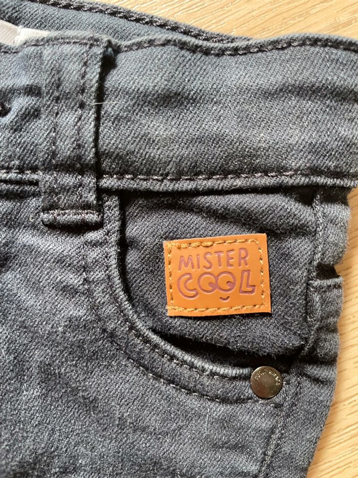 jeans NEUFS - photo numéro 5