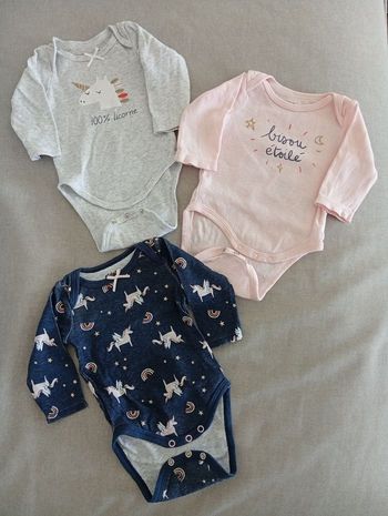 Lot 3 bodies manches longues fille