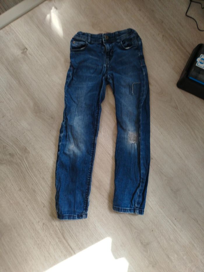Jean taille 6 tape à l'oeil effet déchiré