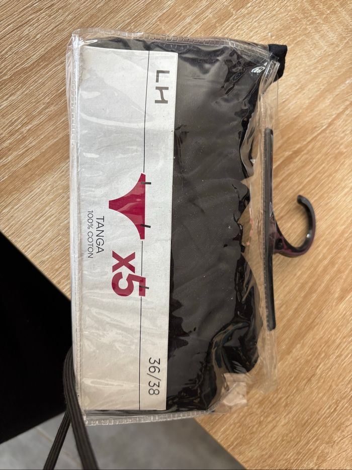 Lot 5 tanga 36/38