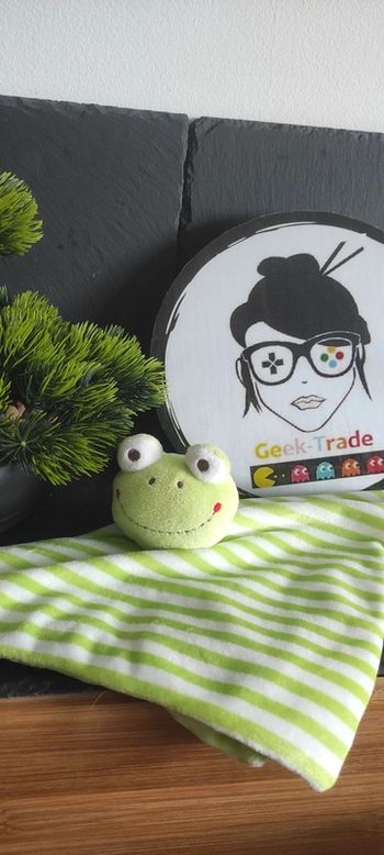 doudou grenouille vert blanc rayé rayure rouge shenzhen m&j toys rt1906 Bouche