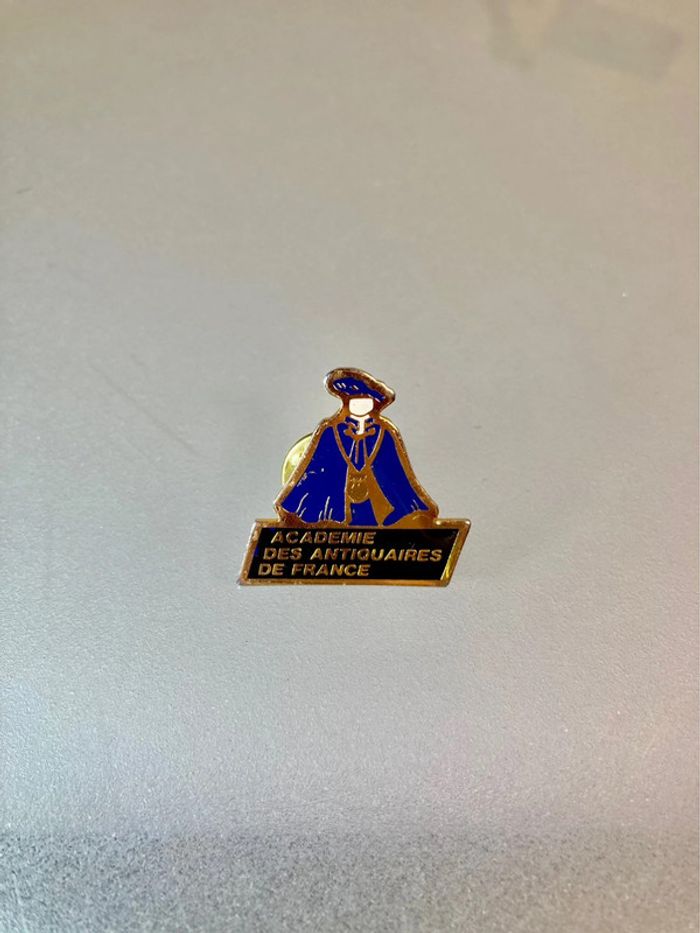 Pin’s académie des antiquaires de France - photo numéro 2