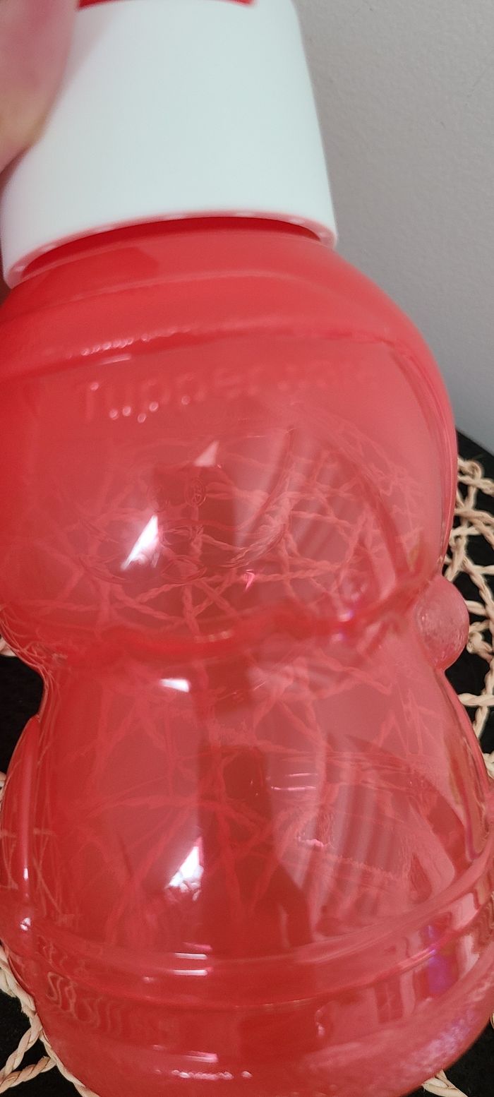 Gourde rouge père noël neuve tupperware - photo numéro 3