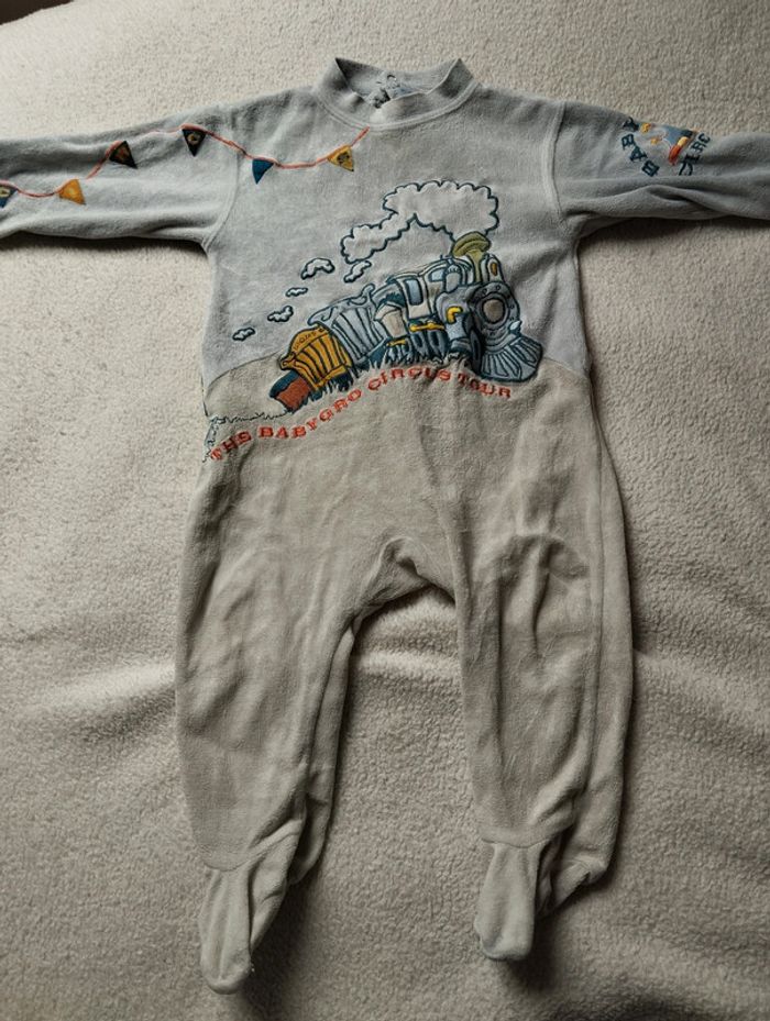 Lot de pyjamas - photo numéro 5