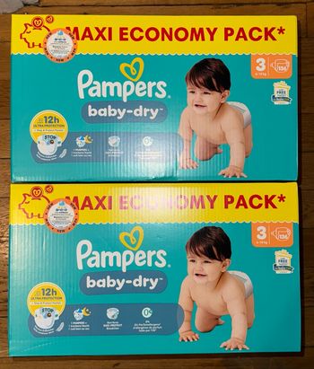 Lot de 2 cartons de couches Pampers taille 3
