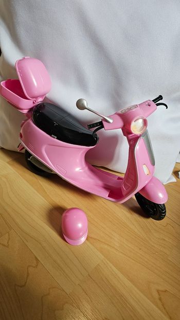 Scooter barbie