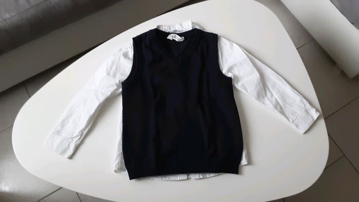 Petit pull et sa chemise