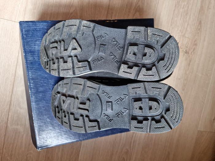 Bottines noires Fila taille 38 - photo numéro 4
