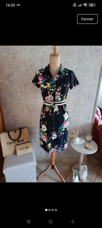 Robe chemise à fleurs avec ceinture 