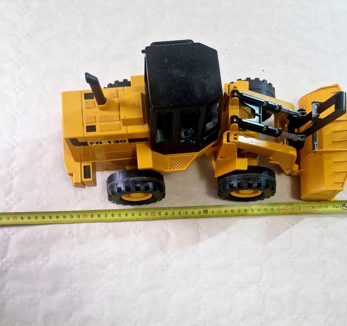 Tracteur  / tractopelle  , miniature  / jouet  , Bruder  , Fiat Fr 130 - photo numéro 8