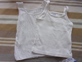 lot de 2 maillots de corps à bretelles taille 2 ans