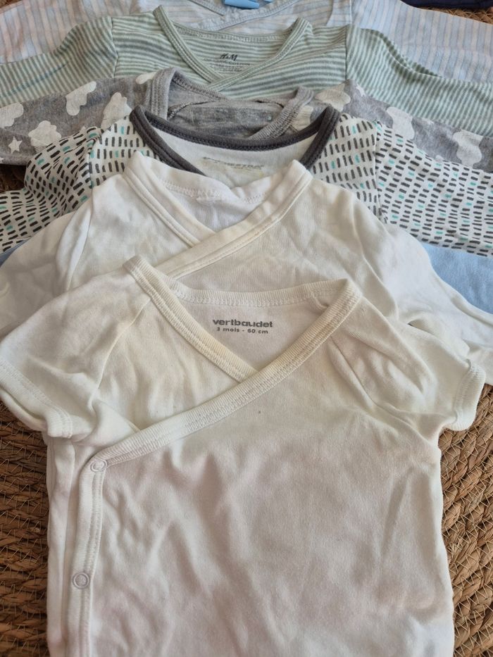 Gros lot de bodies garçon 3 mois - photo numéro 4