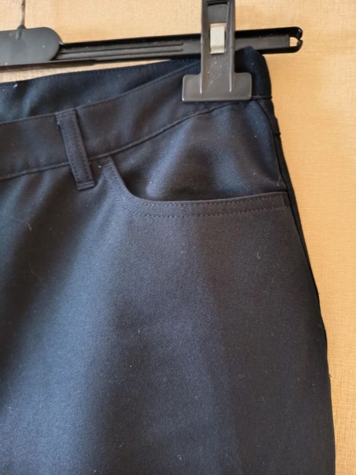 Pantalon femme. Marque Benetton. (D63) - photo numéro 4