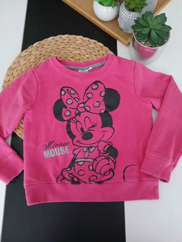 Pull hivers disney Taille 8 ans🌿💝