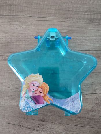 Boite la reine des neiges en forme d'étoile en plastique