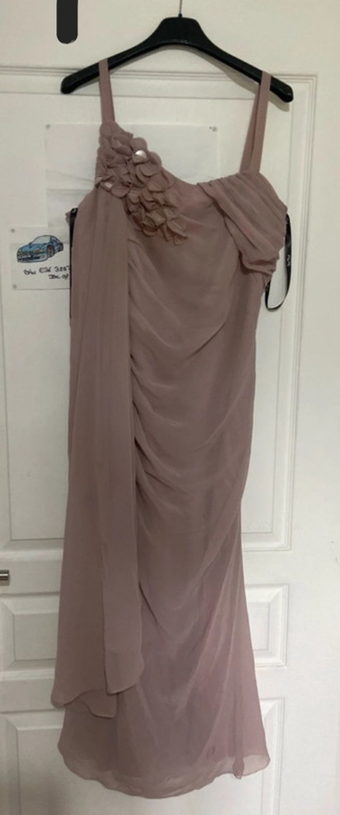 Robe de cérémonie ou autre