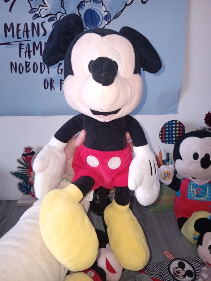 Gros lot de 15 peluches mickey dont 3 interactives prix non négociable - photo numéro 6