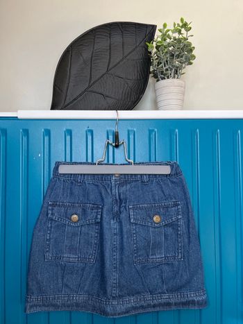 Jupe jean tape à l’œil