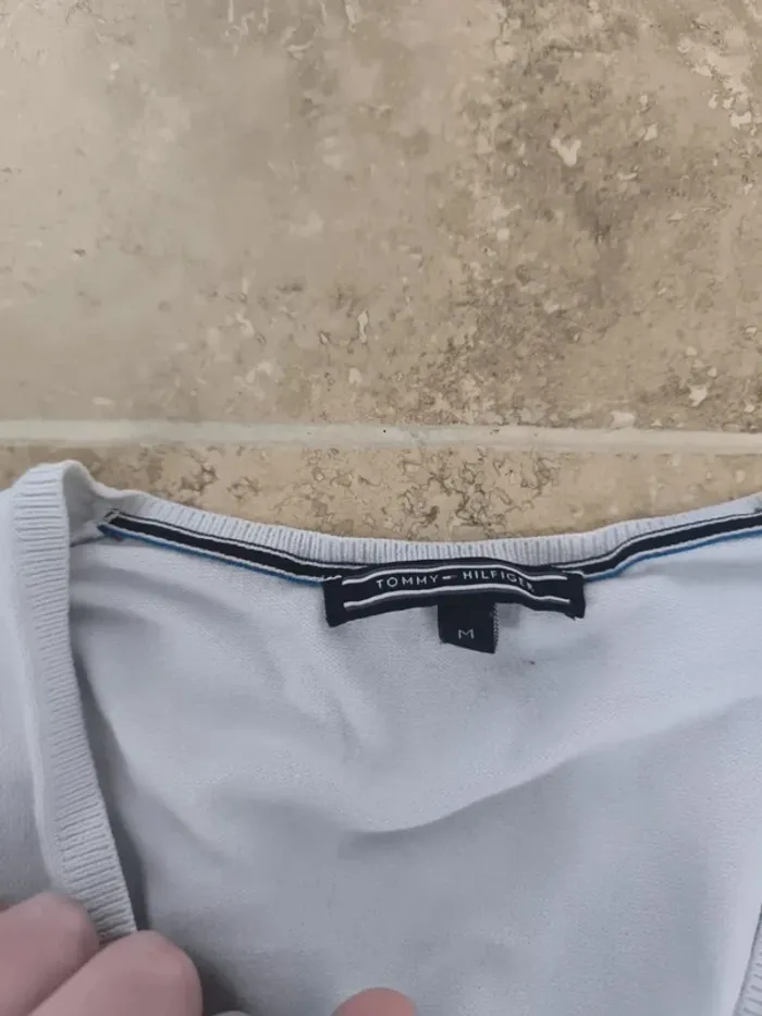 Lots de pull femme Tommy Hilfiger et Ralph Lauren mauvais état - photo numéro 3