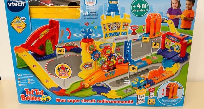 Mon super circuit radiocommandé Tut tut bolides VTech - photo numéro 4