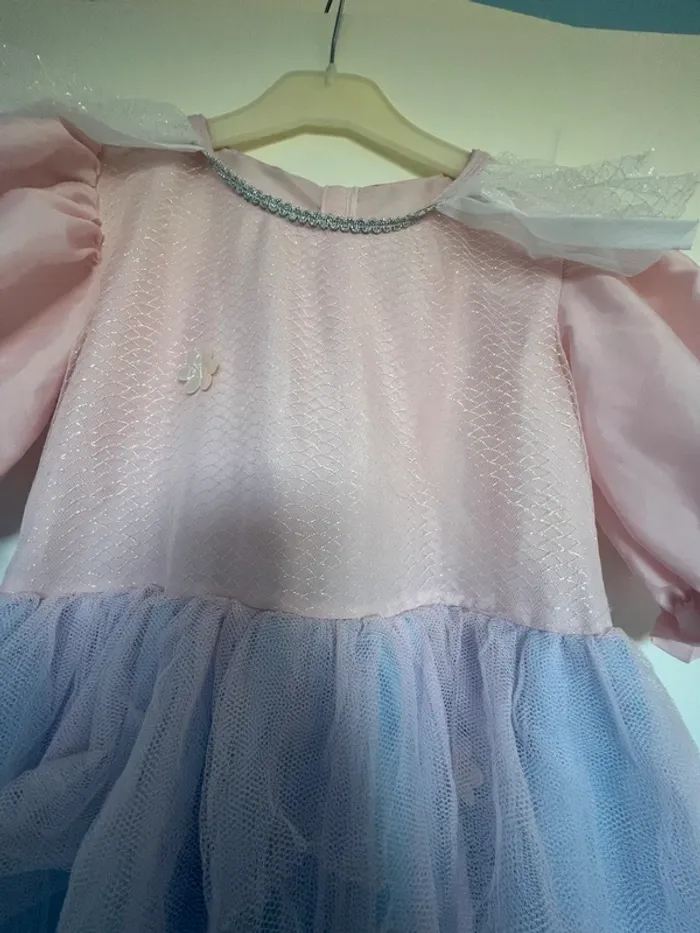 Robe rose et bleue - photo numéro 2