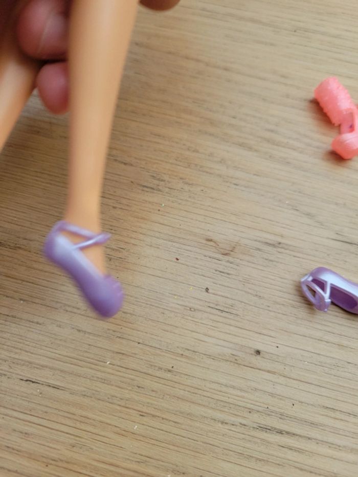 Lot chaussures barbie talon et chaussure de gymnastique violette - photo numéro 6