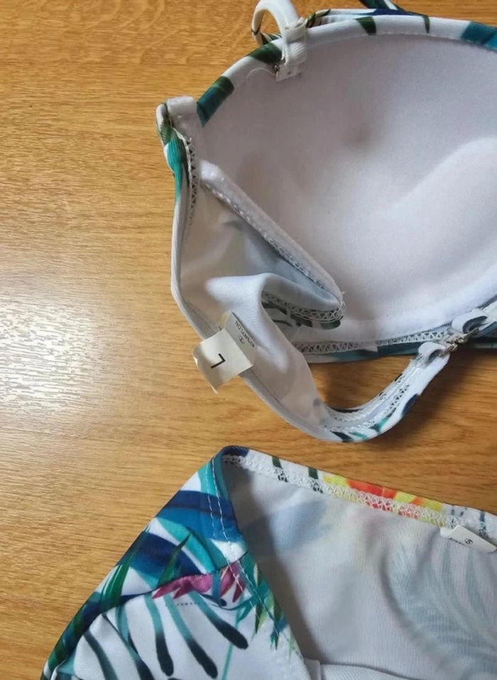 Magnifique maillot de bain imprimé tropical - photo numéro 3