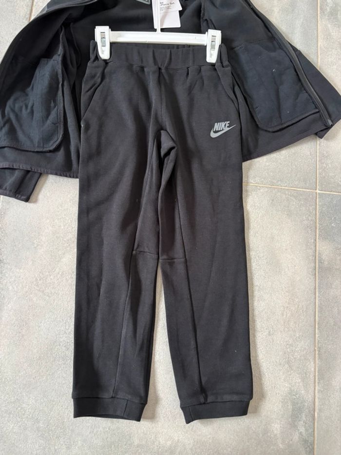 Ensemble de jogging Nike - photo numéro 5